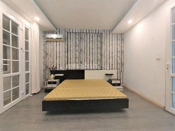 Bán nhà Nhật Chiêu,Tây Hồ, D/T: 60m2, view Hồ Tây, gần oto, KD sầm uất