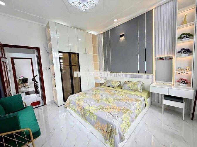 NHÀ 2 MẶT TIỀN MỚI TINH,SẠCH SẼ ,FULL NỘI THẤT XỊN XÒ,HẺM 5m