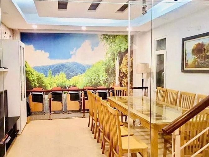 Bán nhà Nhật Chiêu,Tây Hồ, D/T: 60m2, view Hồ Tây, gần oto, KD sầm uất