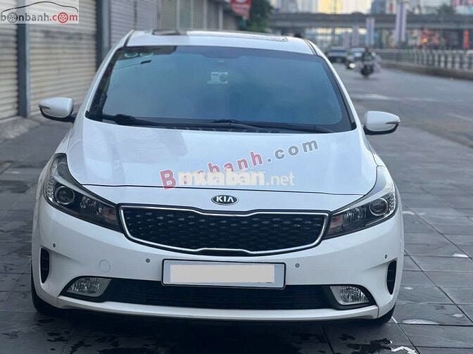 Kia Cerato 2.0 AT 2017 - 385 Triệu