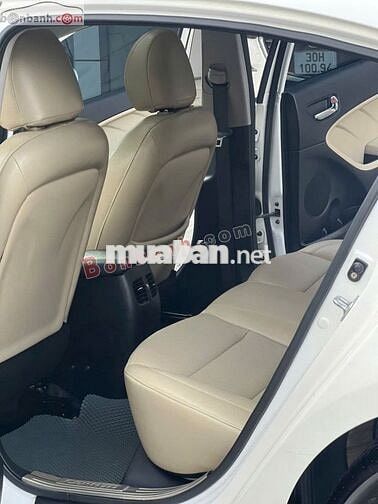 Kia Cerato 2.0 AT 2017 - 385 Triệu