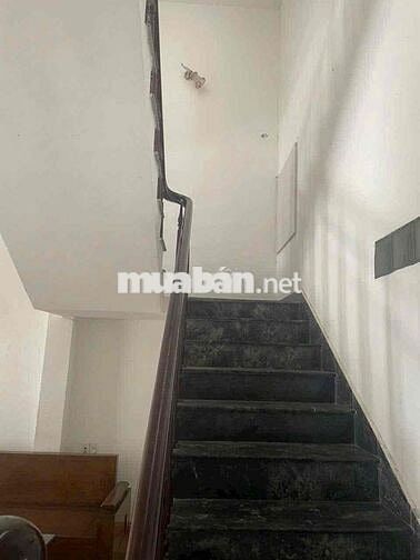 Nhà 2.5 tầng MT kề 30/4 - HOÀ CƯỜNG BẮC - SẠCH SẼ - SẴN ĐIỀU HOÀ NÓNG