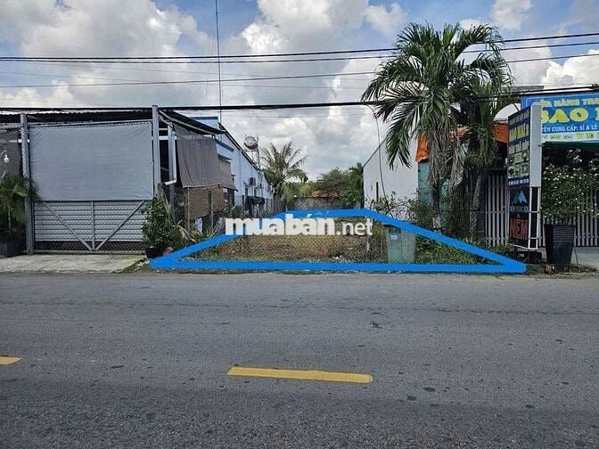 Bán gấp lô 127m2 đất giá 1,7 tỷ, SHR Đ. Nguyễn Thị Lắng, Tân phú trung