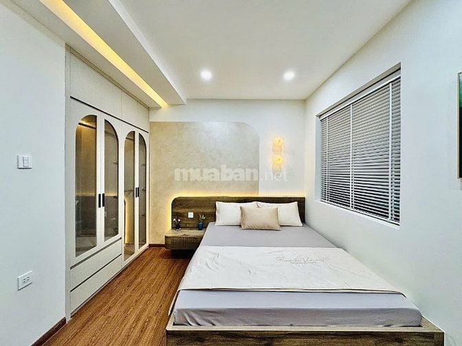 ⭐️Nhà DT:5x10m, 3 Lầu tuyệt đẹp Cao cấp hẻm Huỳnh Văn Bánh, P11.