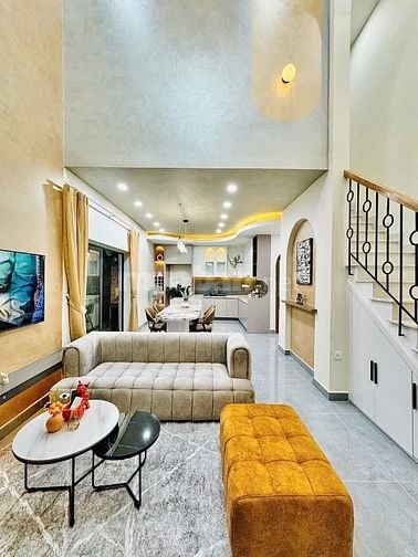 ⭐️Nhà DT:5x10m, 3 Lầu tuyệt đẹp Cao cấp hẻm Huỳnh Văn Bánh, P11.