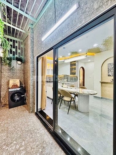 ⭐️Nhà DT:5x10m, 3 Lầu tuyệt đẹp Cao cấp hẻm Huỳnh Văn Bánh, P11.