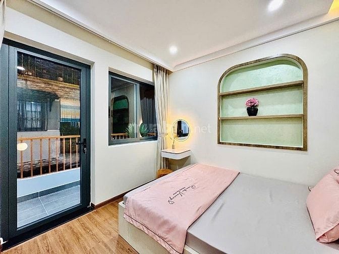 ⭐️Nhà DT:5x10m, 3 Lầu tuyệt đẹp Cao cấp hẻm Huỳnh Văn Bánh, P11.