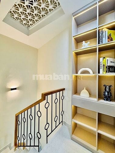 ⭐️Nhà DT:5x10m, 3 Lầu tuyệt đẹp Cao cấp hẻm Huỳnh Văn Bánh, P11.