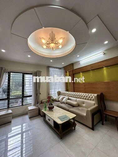 Bán nhà Đội Cấn, ô tô vào nhà, 50m, 5 tầng, nhỉnh 17 tỷ