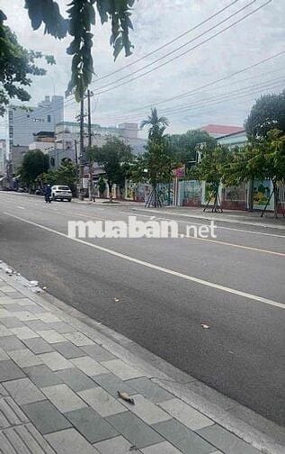 Mặt tiền trung tâm Phan Thiết cho shop thuê 21tr HĐ 4 năm