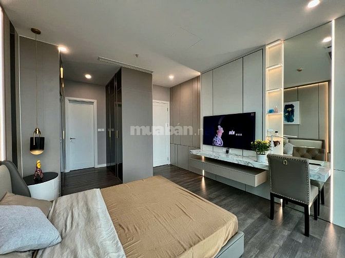  CHCC Vincom Bà Triệu 132m2 ,TK 2PN tầng trung căn góc giá 23,9 tỷ
