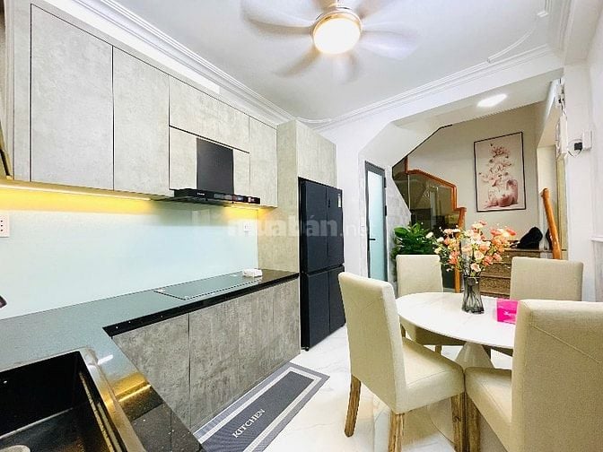 ⭐️Nhà 3 Lầu tuyệt đẹp Cao cấp hẻm xe hơi Lý Chính Thắng, P7, Q.3.