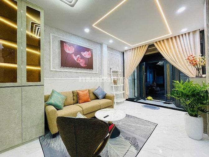 ⭐️Nhà 3 Lầu tuyệt đẹp Cao cấp hẻm xe hơi Lý Chính Thắng, P7, Q.3.