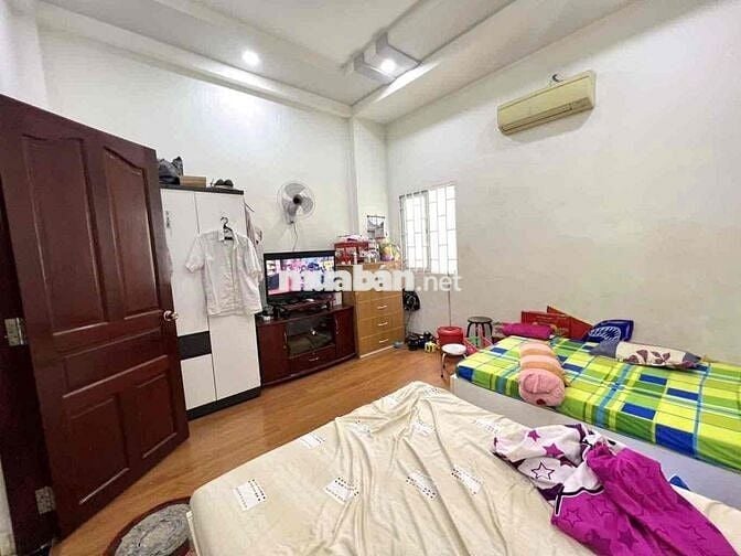 Nhà Rất Chắc - Giáp Võ Văn Kiệt - 4 tầng - 52m2 - Hoàn Công - hơn 5ty