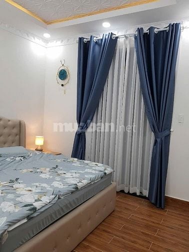 Nhà 4 lầu  MT Ngộp bank bán 6.3tỷ 84 Đào Tông Nguyen TT Nhà bè DT: 53,