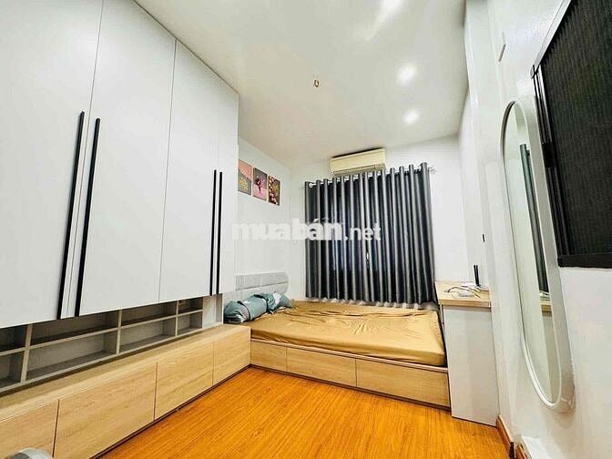 BÁN NHÀ ĐỘI CẤN 15/22m2 x 7Tầng, mới đẹp full nội thất - Giá 5.8Tỷ