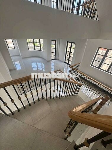 CHO THUÊ GÓC 2MT ĐƯỜNG SỐ 3 CITILAND 6.5X20 NỞ HẬU