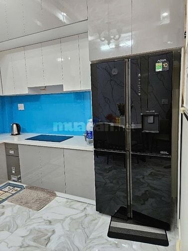 Nhà 4 lầu  MT Ngộp bank bán 6.3tỷ 84 Đào Tông Nguyen TT Nhà bè DT: 53,