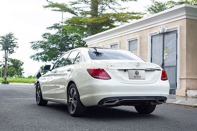 Mercedes Benz C200 2018 - 48000 km