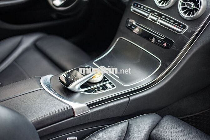 Mercedes Benz C200 2018 - 48000 km