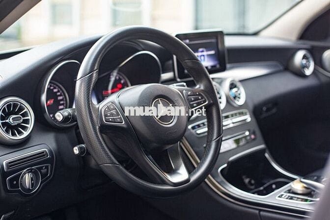 Mercedes Benz C200 2018 - 48000 km