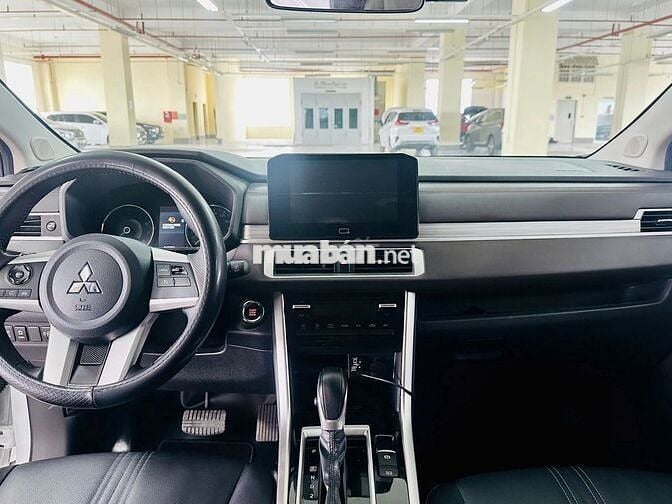 Mitsubishi Xpander Pre 2024 Màu trắng 47.000 km