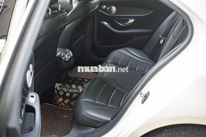 Mercedes Benz C200 2018 - 48000 km