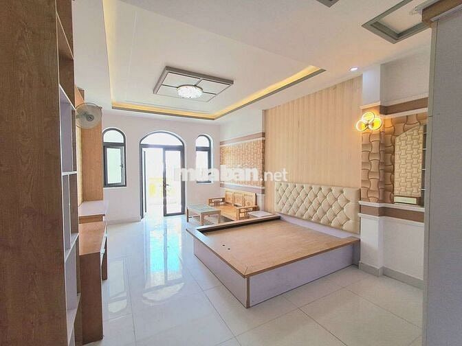 Chính chủ cho thuê chdv 45m2 full nội thất ban công Phan Huy Ích
