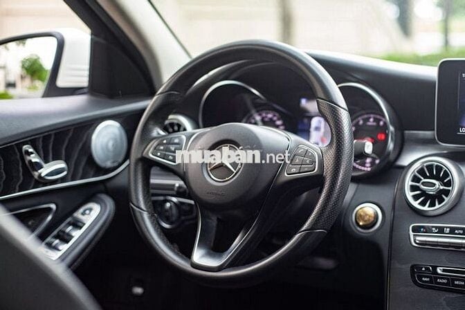 Mercedes Benz C200 2018 - 48000 km