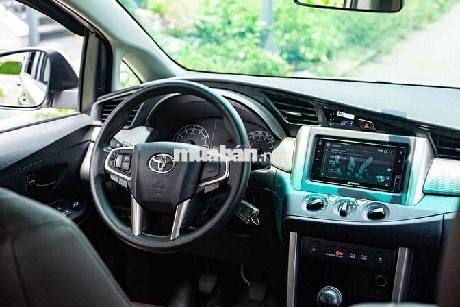 Toyota Innova 2024 E 2.0 MT - 55000 km