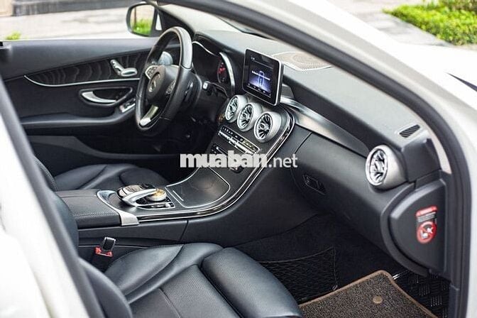Mercedes Benz C200 2018 - 48000 km