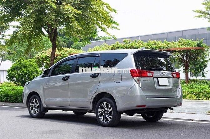 Toyota Innova 2024 E 2.0 MT - 55000 km