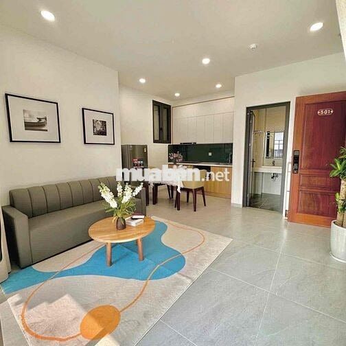 CHO THUÊ CĂN HỘ 1 PHÒNG NGỦ – BAN CÔNG RIÊNG, GẦN ETOWN & GA T3