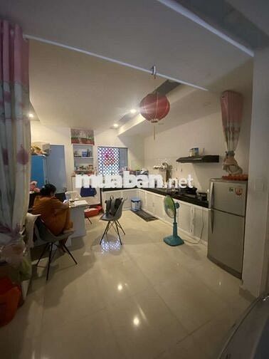 Bán nhà 3 tầng 4×14 xe hơi ngủ trong nhà gần bến xe miền tây - tên lửa