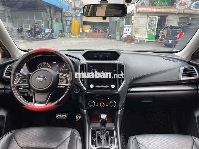 Subaru Forester 2019 i-S Eyesight - 80000 km