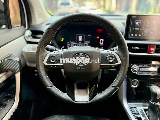 Veloz 2022 số tự động màu trắng