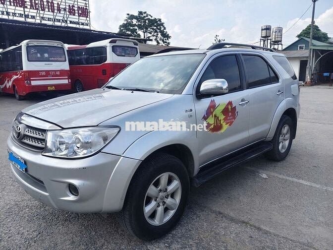 Toyota Fortuner 2009 2.5G - 500000 km
