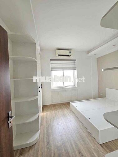 Bán chung cư  Trần Quý kiên :4,8 tỷ
