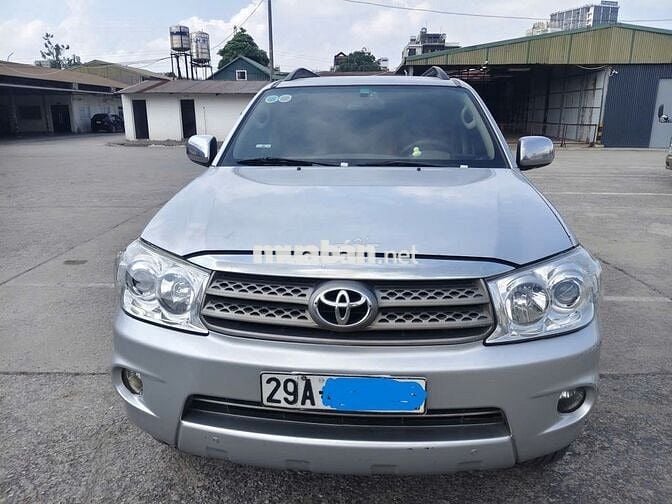 Toyota Fortuner 2009 2.5G - 500000 km