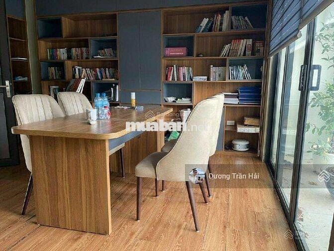 Bán nhà mặt phố Nguyễn Đình Hoàn DT 110m2 - MT 7m3 - 35 tỷ - KD VP