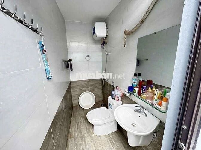 🔥NHÀ 70M² – Ô TÔ ĐỖ CỬA – GẦN TRƯỜNG HỌC – GIÁ CHƯA ĐẾN 2 TỶ🔥
