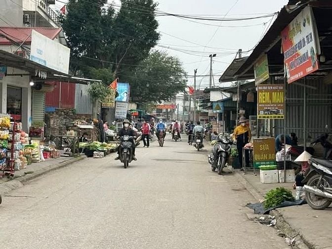 đất mặt chợ kinh doanh buôn bán,ac quan tâm ib zl 0898330698