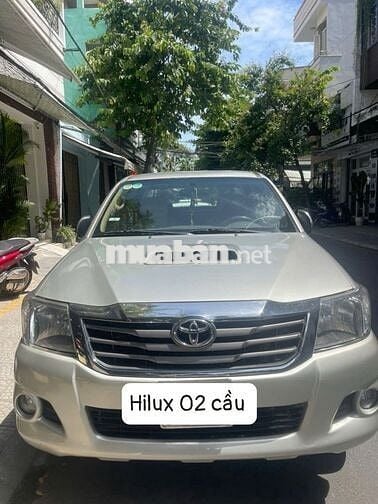 Toyota Hilux 2012, giá 365 triệu đồng