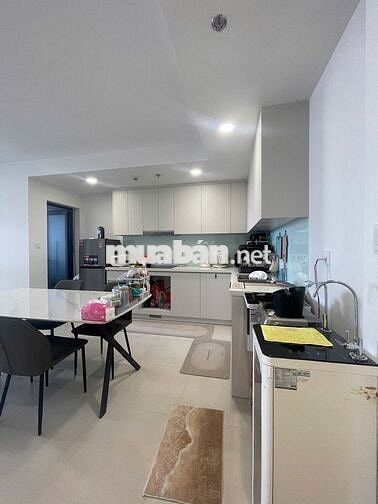 Cho thuê căn 2PN2WC 84m2 view LandMark 81 full nội thất Xem nhà 24/7
