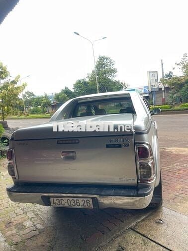 Toyota Hilux 2012, giá 365 triệu đồng