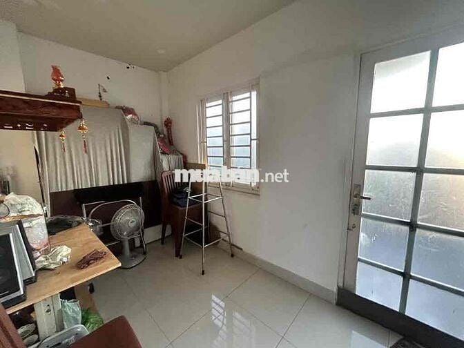 Nhà 4 tầng , Sát Mặt Tiền - giáp Tên Lửa - 50m2 - Hoàn Công - hơn 5ty