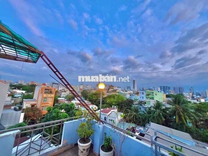 Phòng Ban Công siêu rộng, full nội thất 45m2 ngay tại Phan Chu Trinh