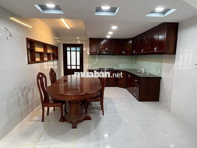 Nhà 4 tầng - full nội thất- 64m2-xe hơi đến nhà- Huỳnh Tấn Phát-Quận 7