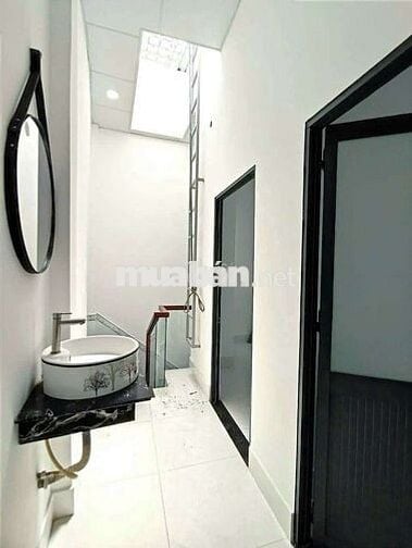 Kẹt tiền bán gấp nhà đường âu dương lân p3 q8 dt 5×6 một lầu 2 phòng