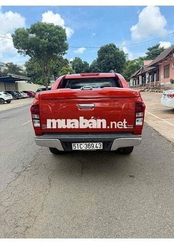 Isuzu Dmax 2016 LS 2.5 4x2 MT - 100000 km